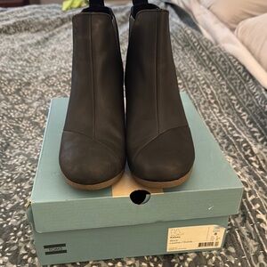 TOMS Kelsey Women's Black wedge Ankle Boots 8M NIB